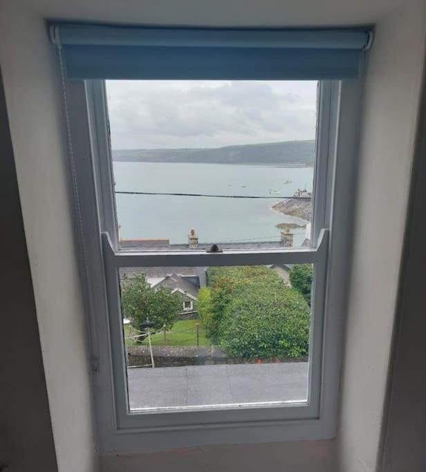Arvonia Sleeps 7, Sea Views, Dog Friendly Villa New Quay  Exterior photo